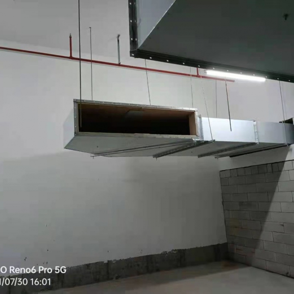 彩鋼鎂質(zhì)高晶風(fēng)管